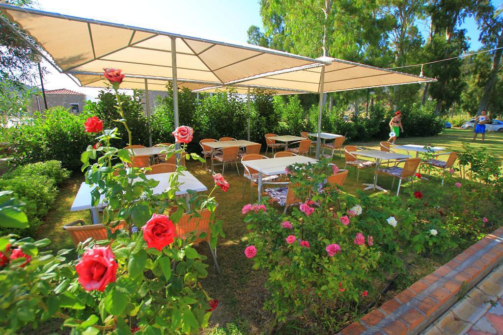 Palm Bay Beach Hotel Emecik Exterior foto